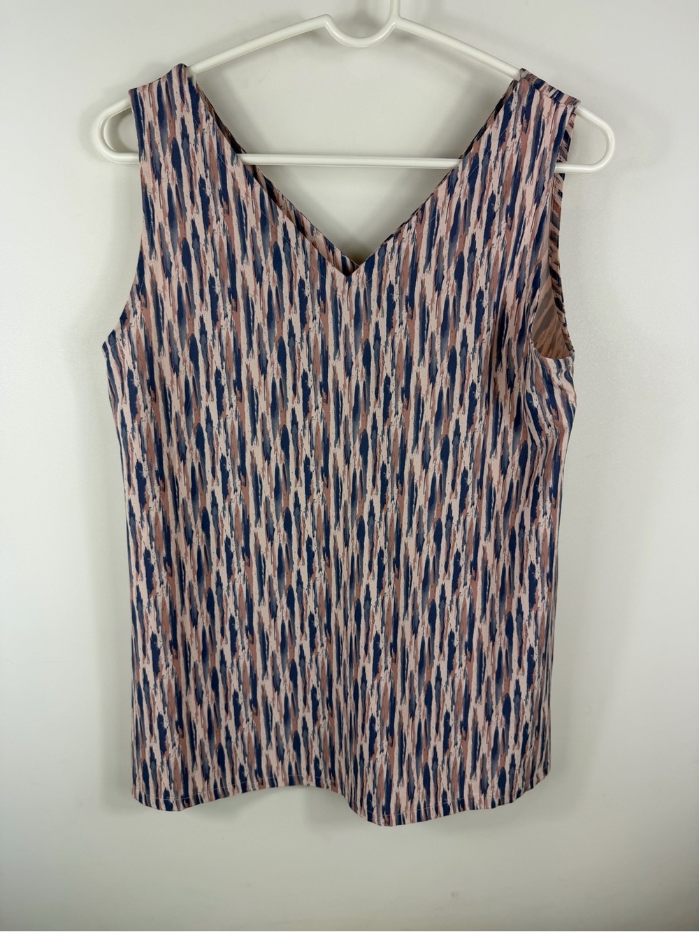 Eddie Bauer Sleeveless V-Neck Printed Tank Top